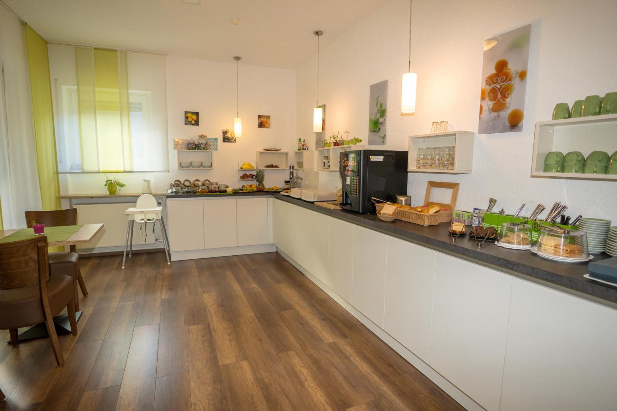 Bed & Breakfast Outlet Hotel Dettingen an der Erms Kültér fotó