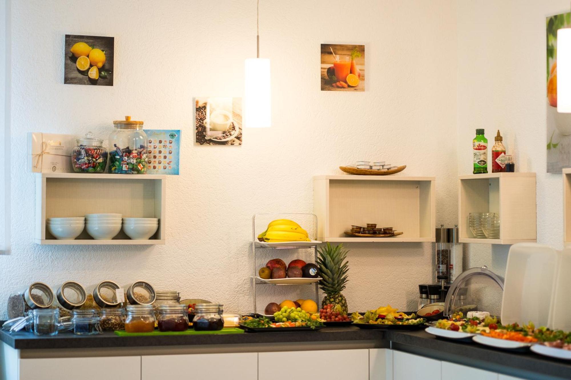 Bed & Breakfast Outlet Hotel Dettingen an der Erms Kültér fotó